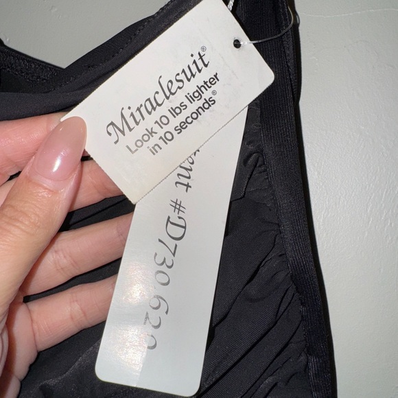Miraclesuit One Piece Swimsuit - Picture 6 of 6